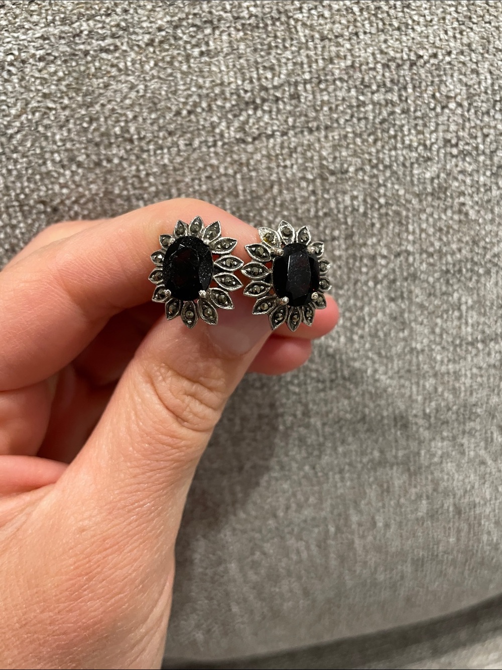 Black Crystal Sunburst Stud Earrings - Women Jewelry
